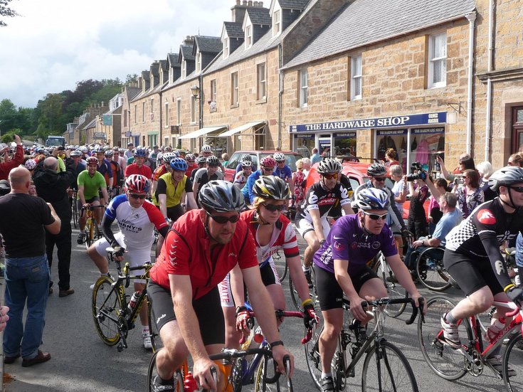Part of the large following of cyclists starting from Castle Street