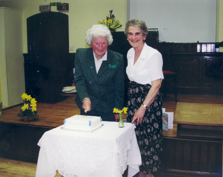 Dornoch SWRI Cutting of the 75th anniversary cake