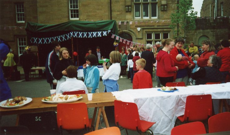 Queen's 50th Jubilee party Dornoch Square