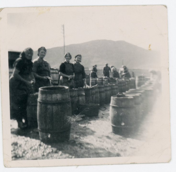 Group photograph packing barrels