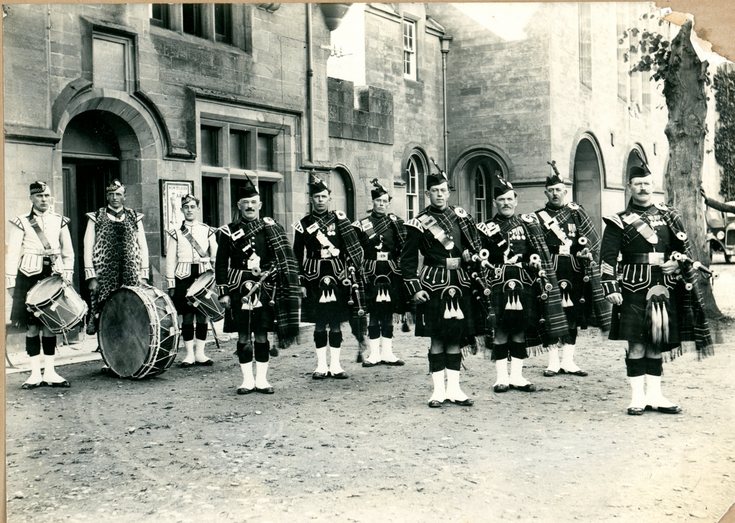 Dornoch Pipe Band