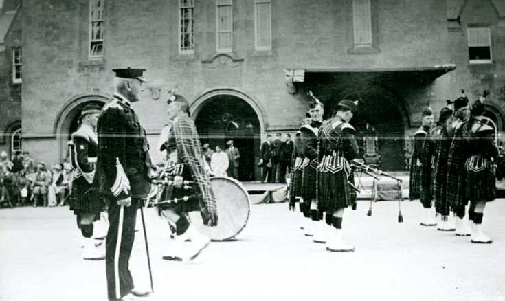 Chief Constable and Pipe Band