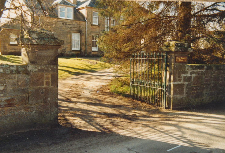 Record 8 prior to Sutherland Road improvement