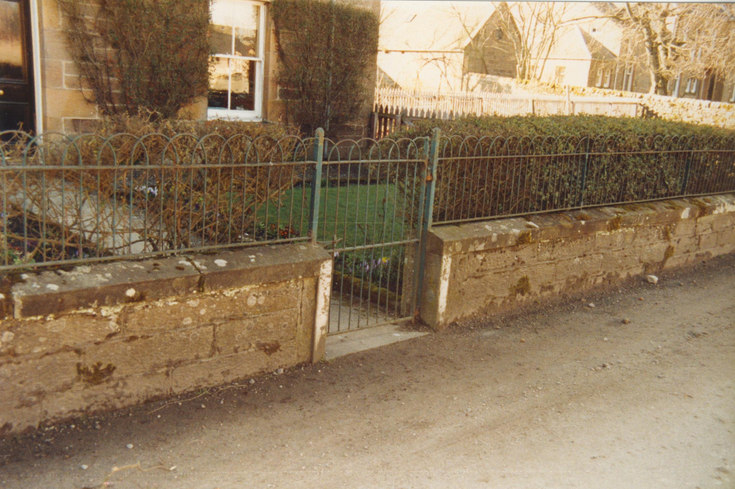 Record 14 prior to Sutherland Road improvement