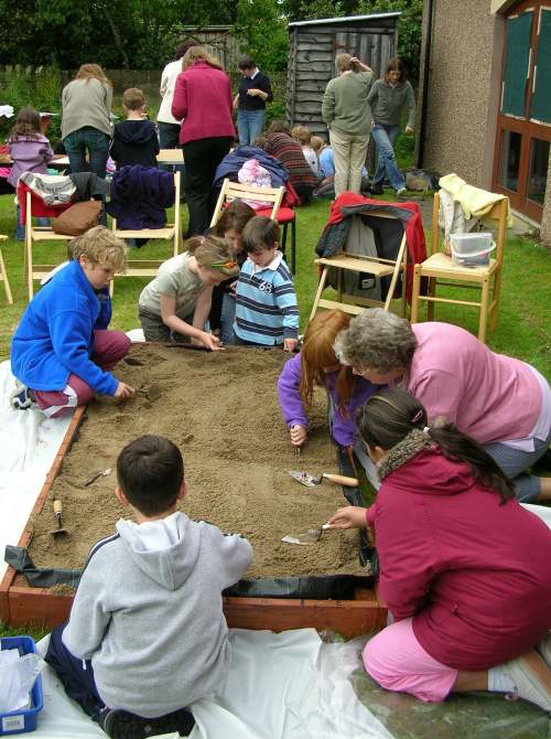 Historylinks ~ Mock Archaeology Dig
