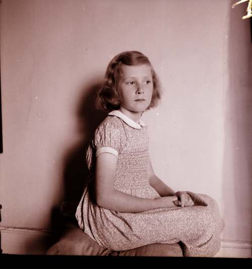 Carolyn ~ Collection of negatives belonging to Miss K. L. Lyon
