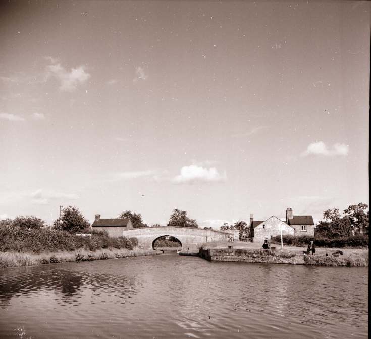 Framelton ~ Collection of negatives belonging to Miss K. L. Lyon