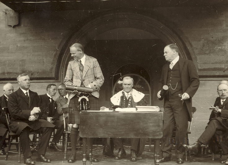 Duke of Sutherland with Freedom document 1928