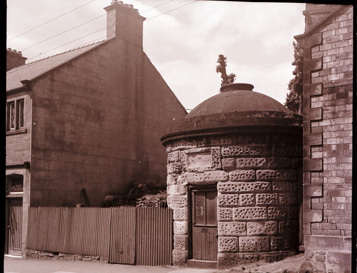 Lock-up, Ruabon ~ Collection of negatives belonging to Miss K. L. Lyon
