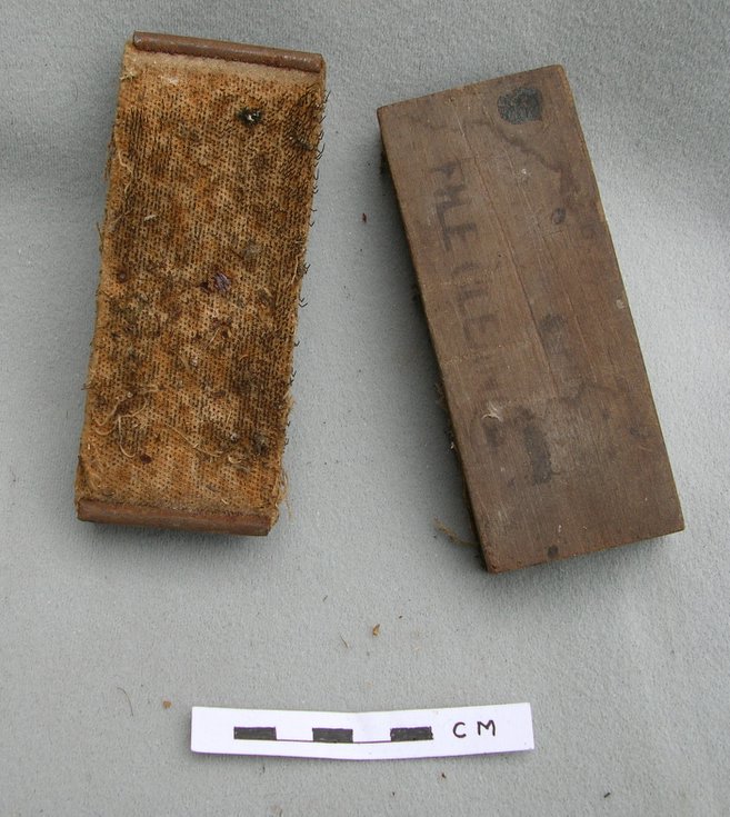 Wire brush file cleaners