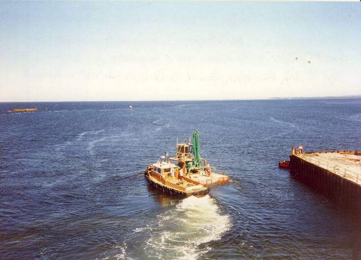 Dornoch Firth Bridge Construction ~ MV 'PUSHYCAT' and Dumb Barge